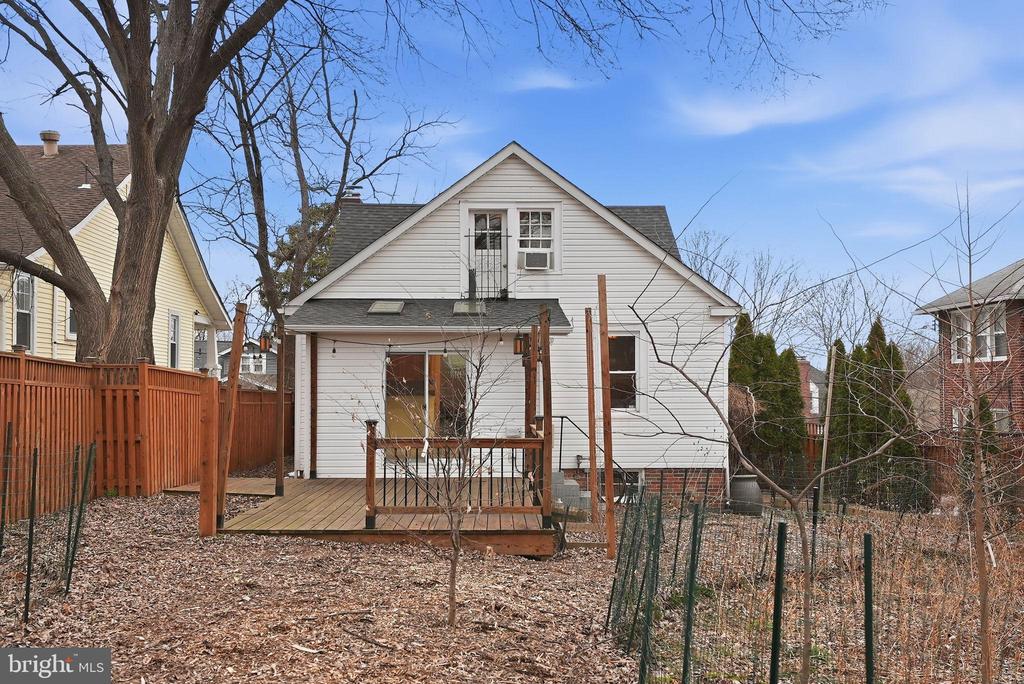 3211 VARNUM STREET