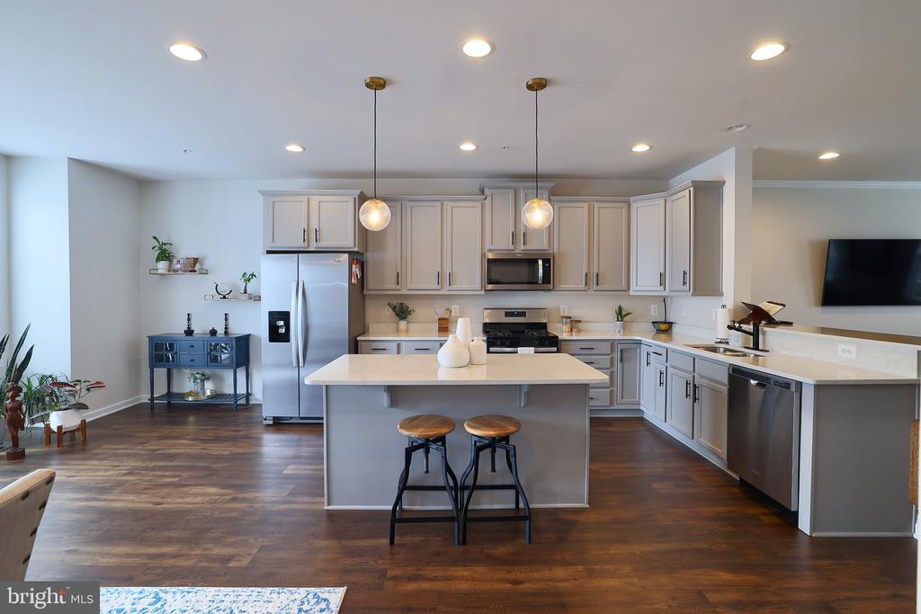 7517 VAN ALLEN LANE