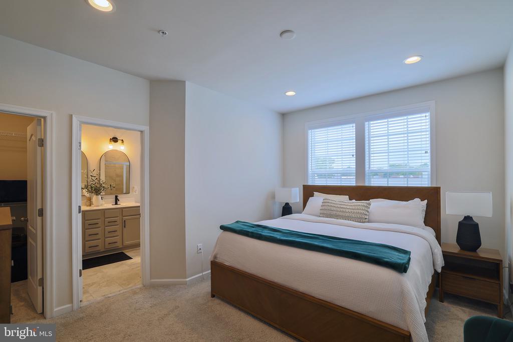 7517 VAN ALLEN LANE
