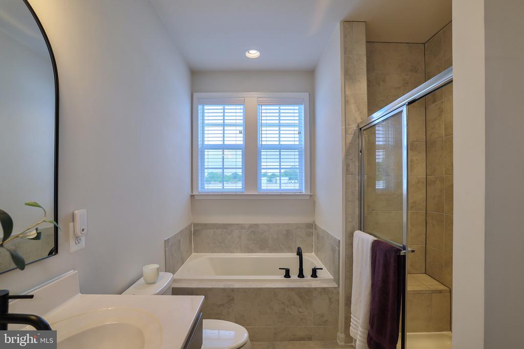 7517 VAN ALLEN LANE
