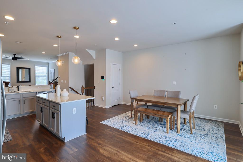 7517 VAN ALLEN LANE