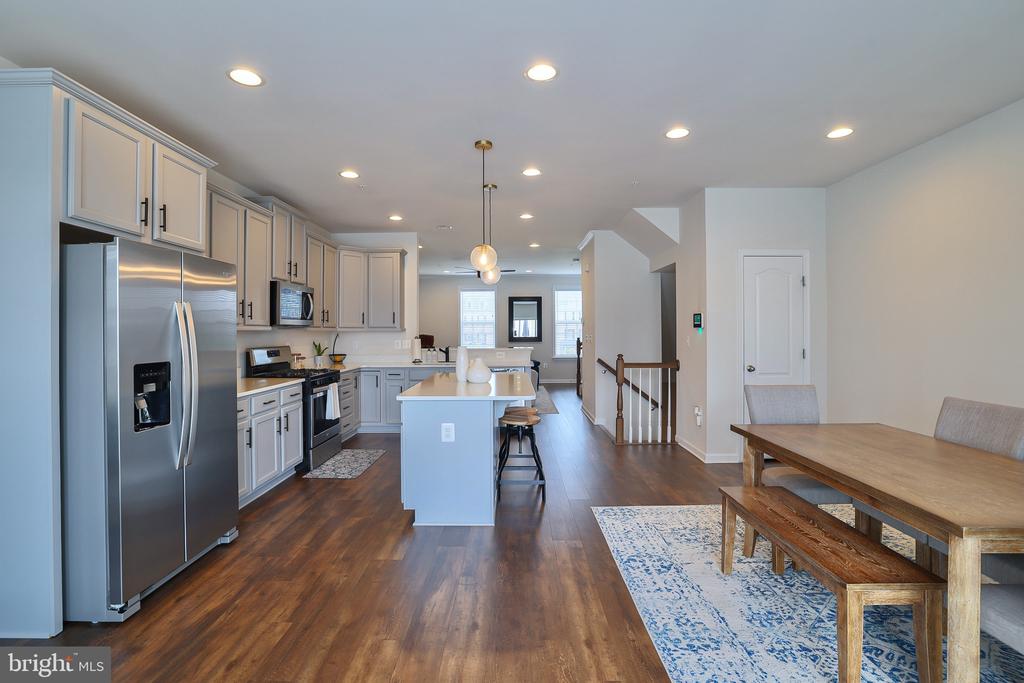 7517 VAN ALLEN LANE