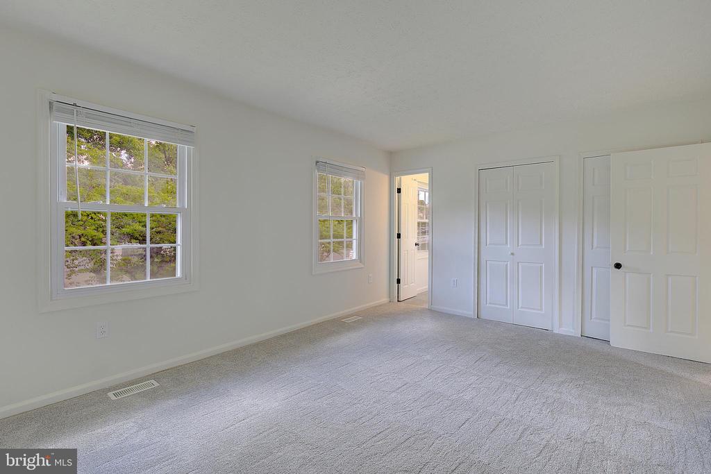 11611 WHITTIER ROAD
