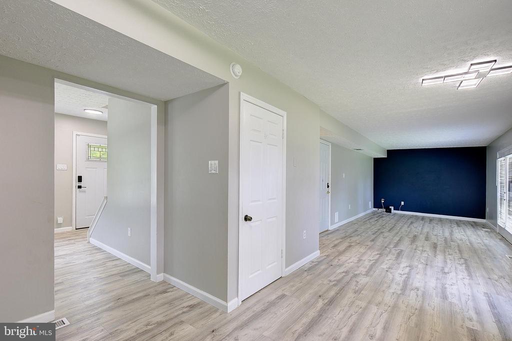 11611 WHITTIER ROAD