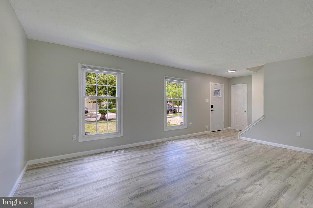 11611 WHITTIER ROAD