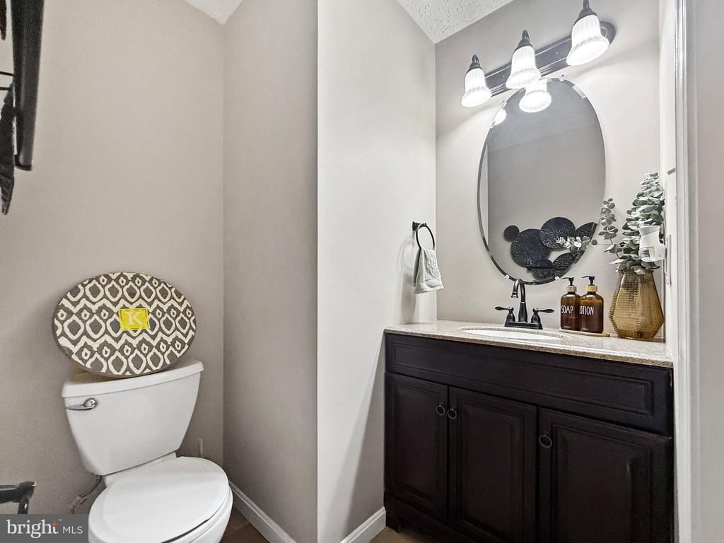 7246 MAHOGANY DRIVE Unit: 4