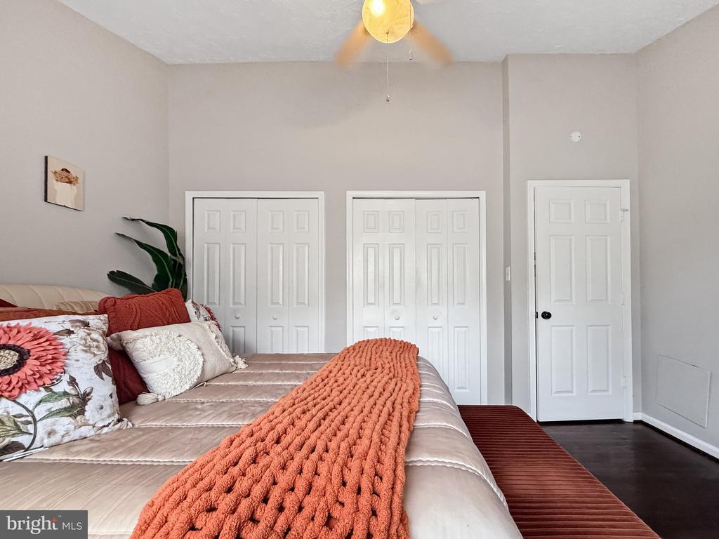 7246 MAHOGANY DRIVE Unit: 4