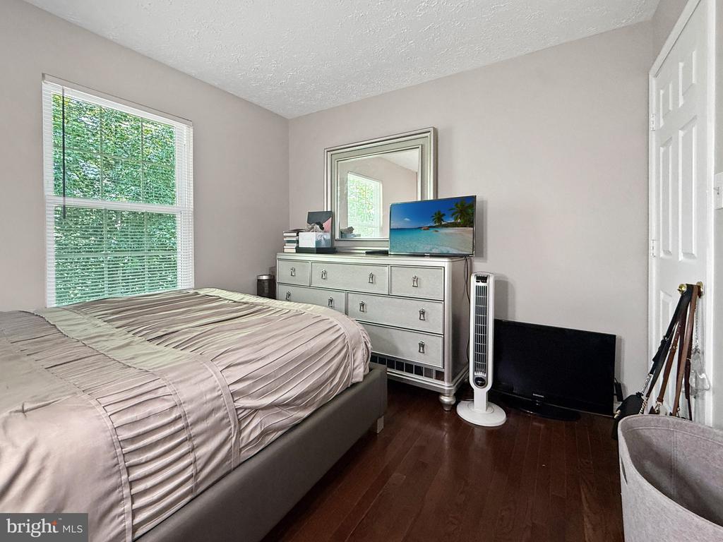 7246 MAHOGANY DRIVE Unit: 4