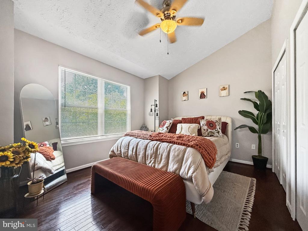 7246 MAHOGANY DRIVE Unit: 4