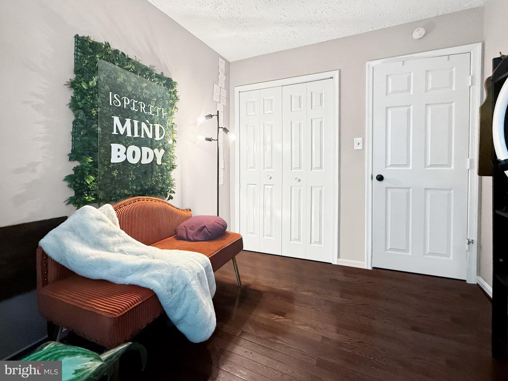 7246 MAHOGANY DRIVE Unit: 4