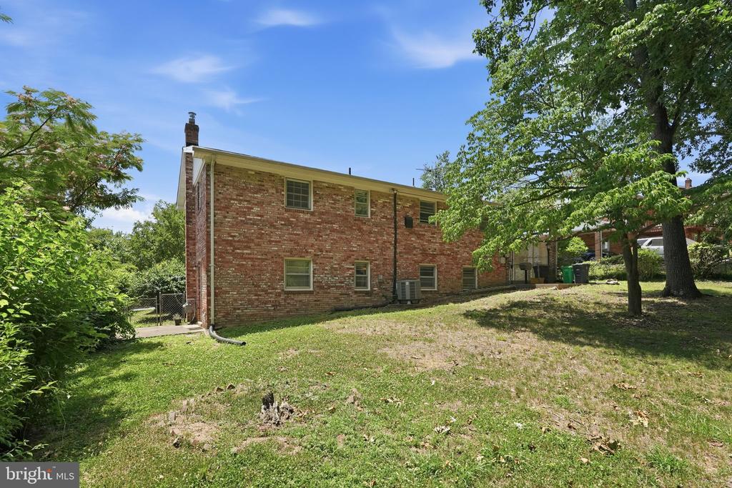 2008 VALLEY VIEW DRIVE