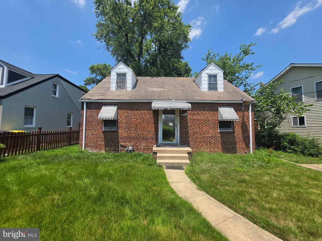 2312 AMHERST ROAD