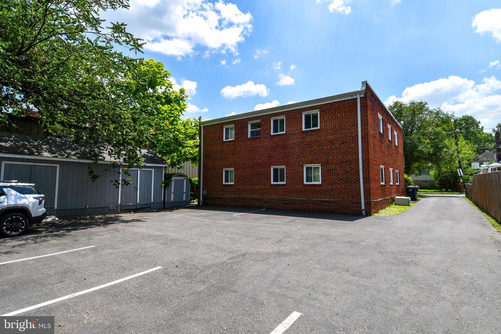 4710 QUEENSBURY ROAD Unit: 2
