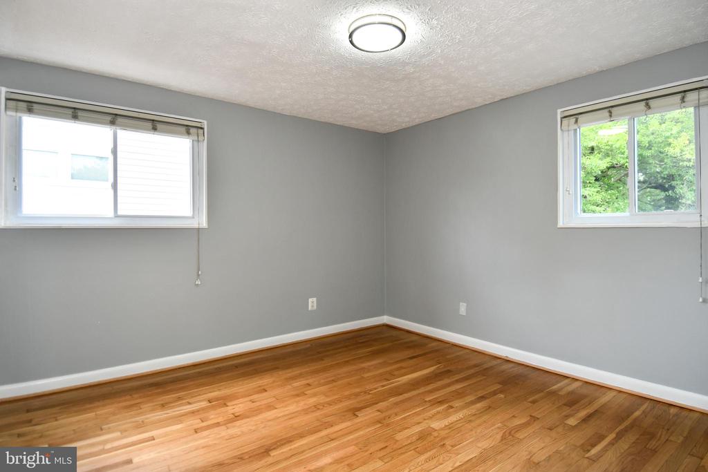 4710 QUEENSBURY ROAD Unit: 2