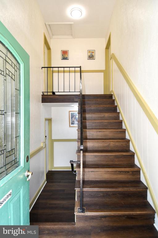 4710 QUEENSBURY ROAD Unit: 2