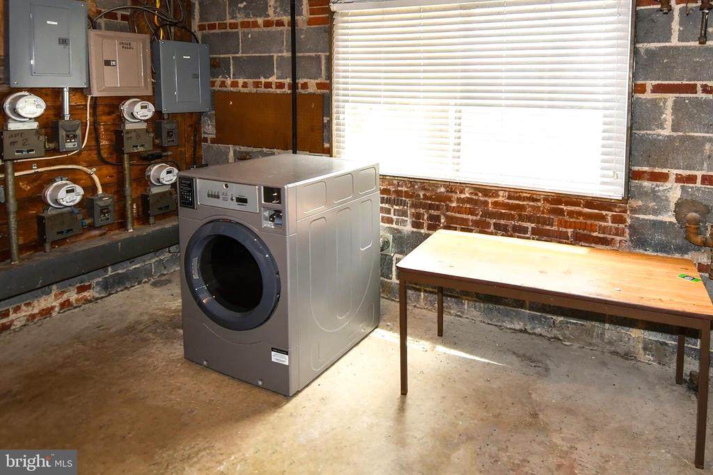4710 QUEENSBURY ROAD Unit: 2