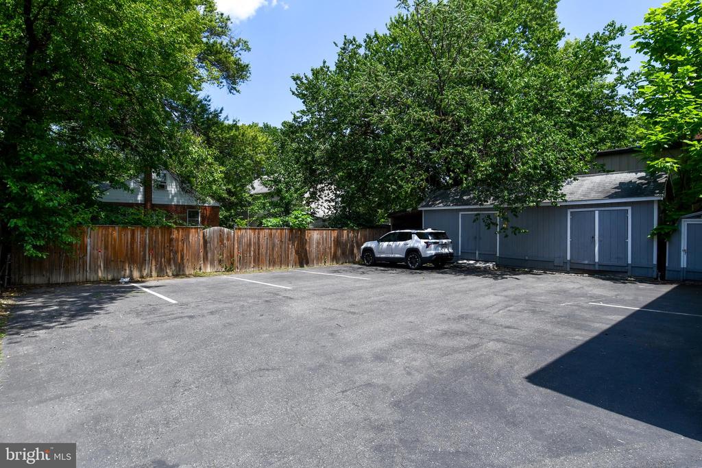 4710 QUEENSBURY ROAD Unit: 2
