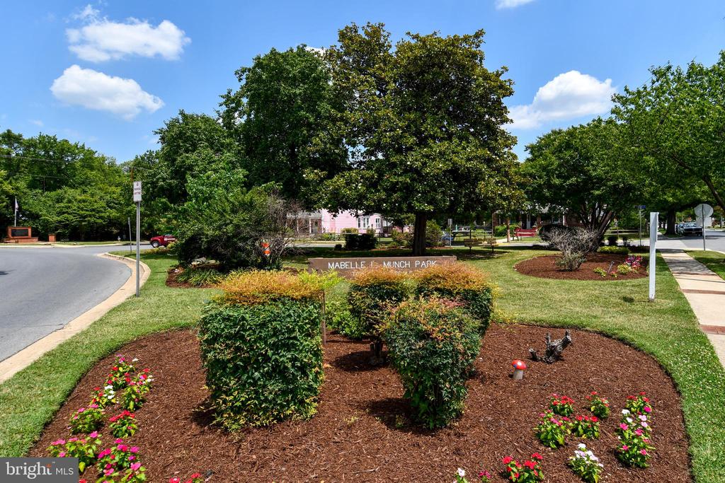 4710 QUEENSBURY ROAD Unit: 2