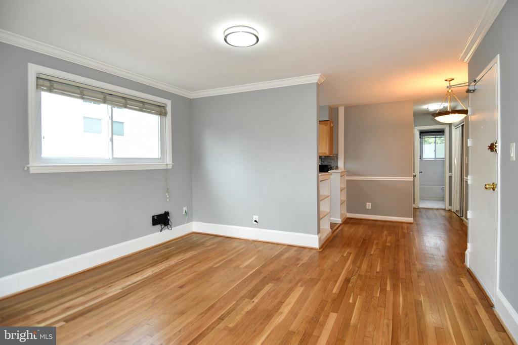 4710 QUEENSBURY ROAD Unit: 2