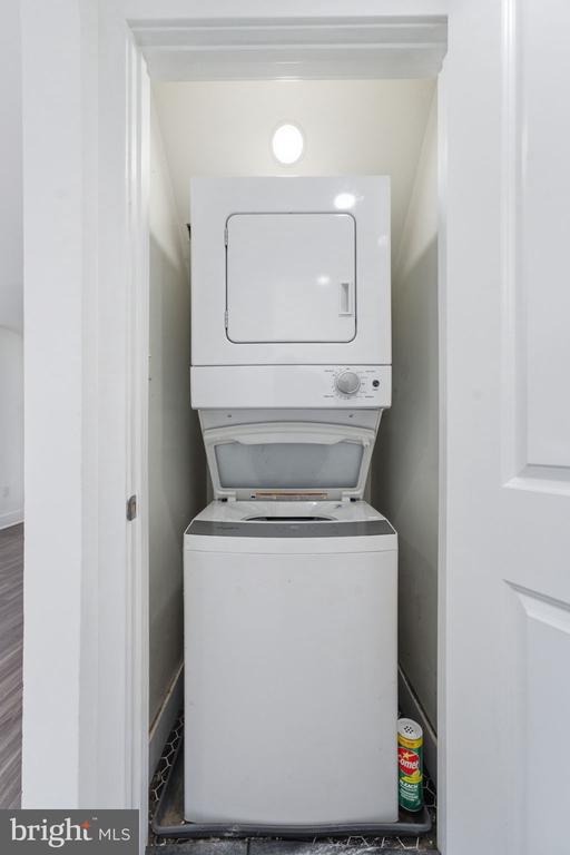 2112 COLUMBIA PLACE
