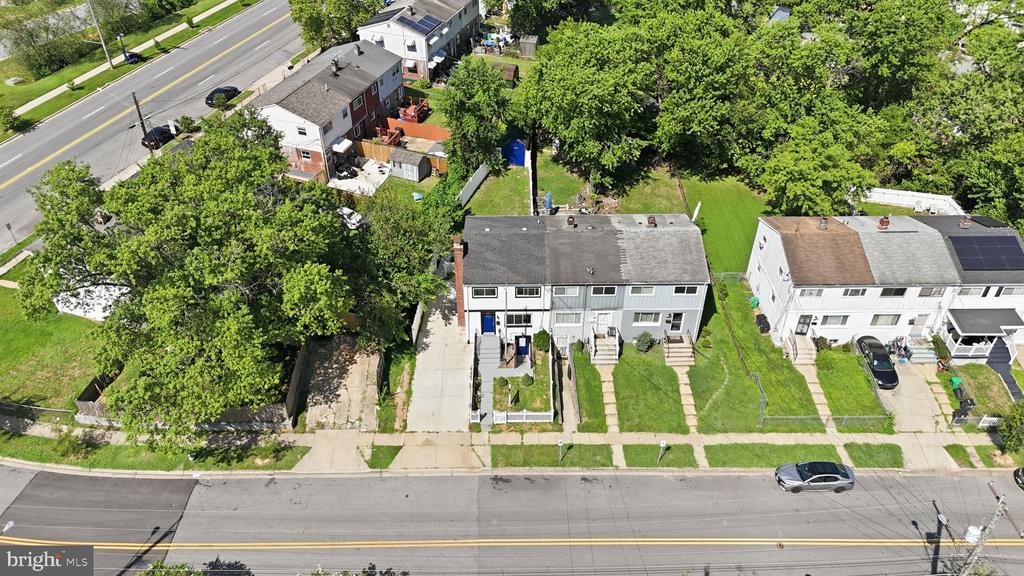 2112 COLUMBIA PLACE