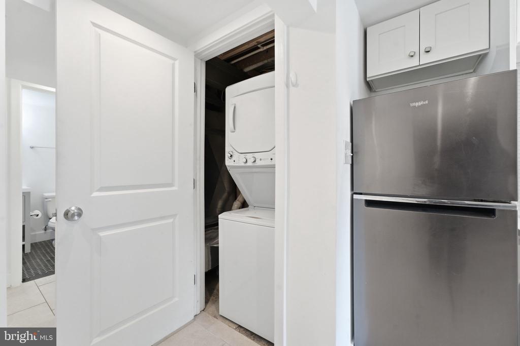 2112 COLUMBIA PLACE