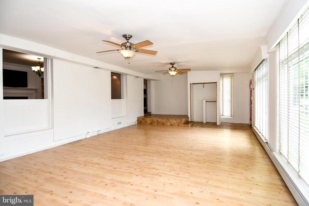 301 LOUREIRO LANE