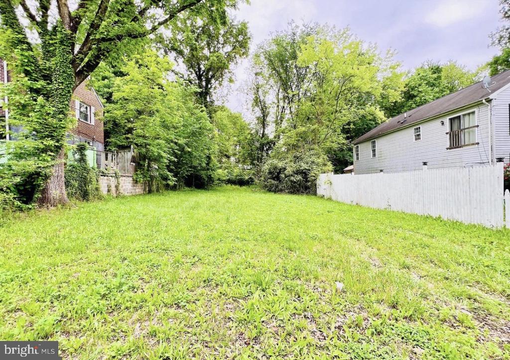 614 CAPITOL HEIGHTS BOULEVARD