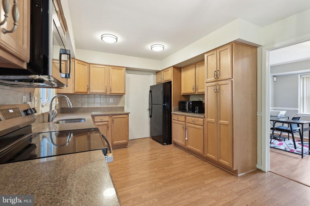 4113 WAKEFIELD LANE