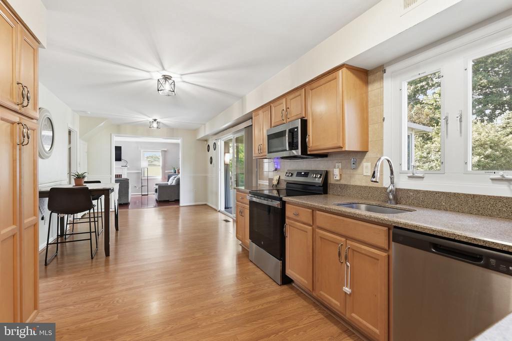 4113 WAKEFIELD LANE