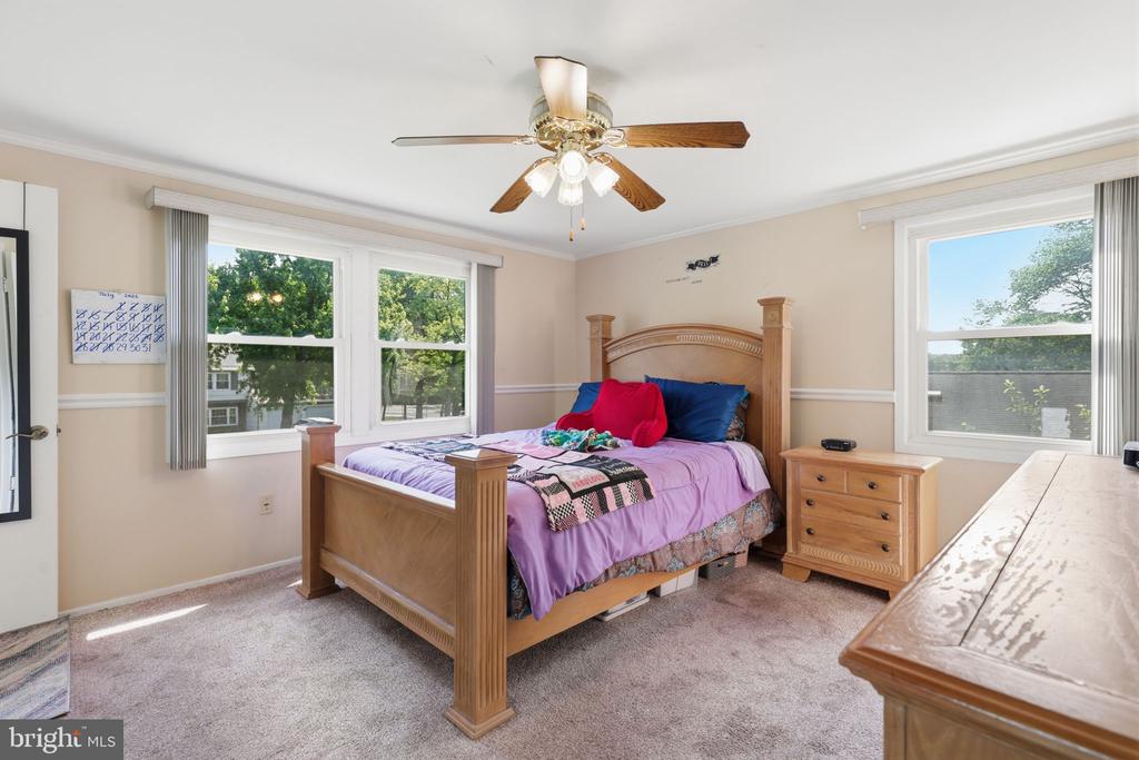 4113 WAKEFIELD LANE