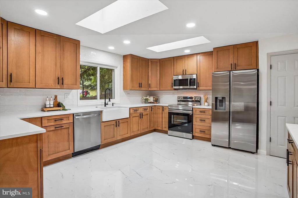 6300 HICKORY BND