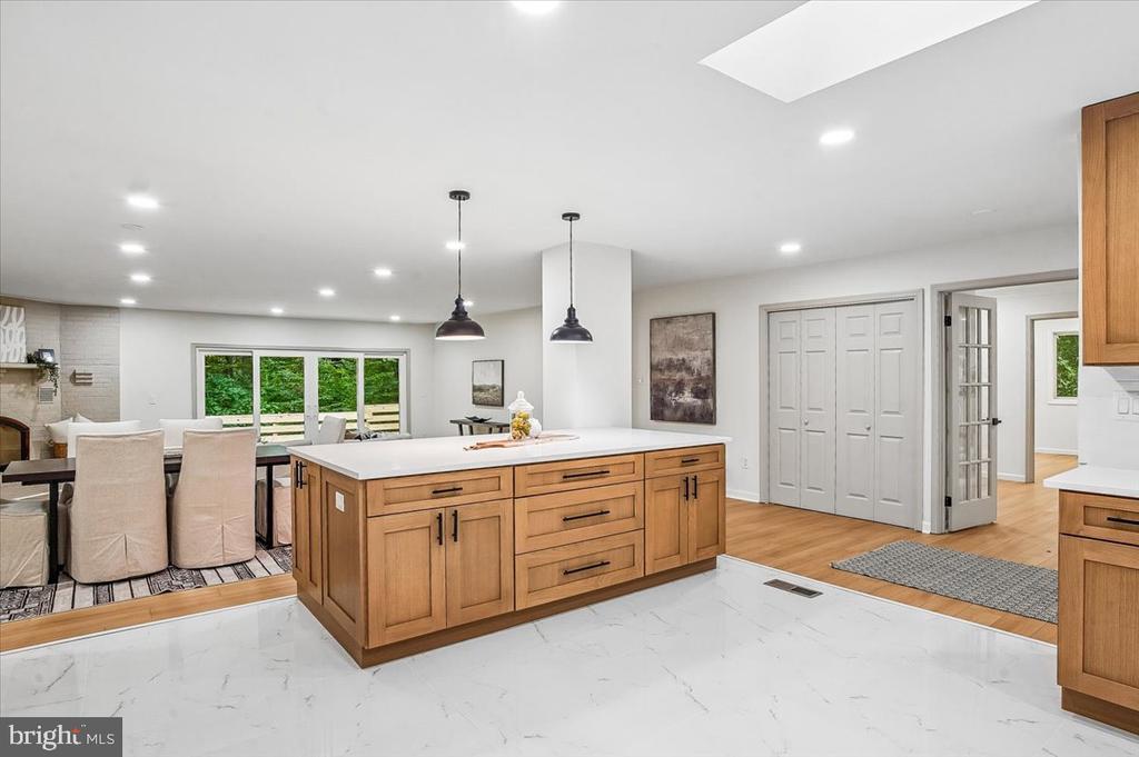6300 HICKORY BND