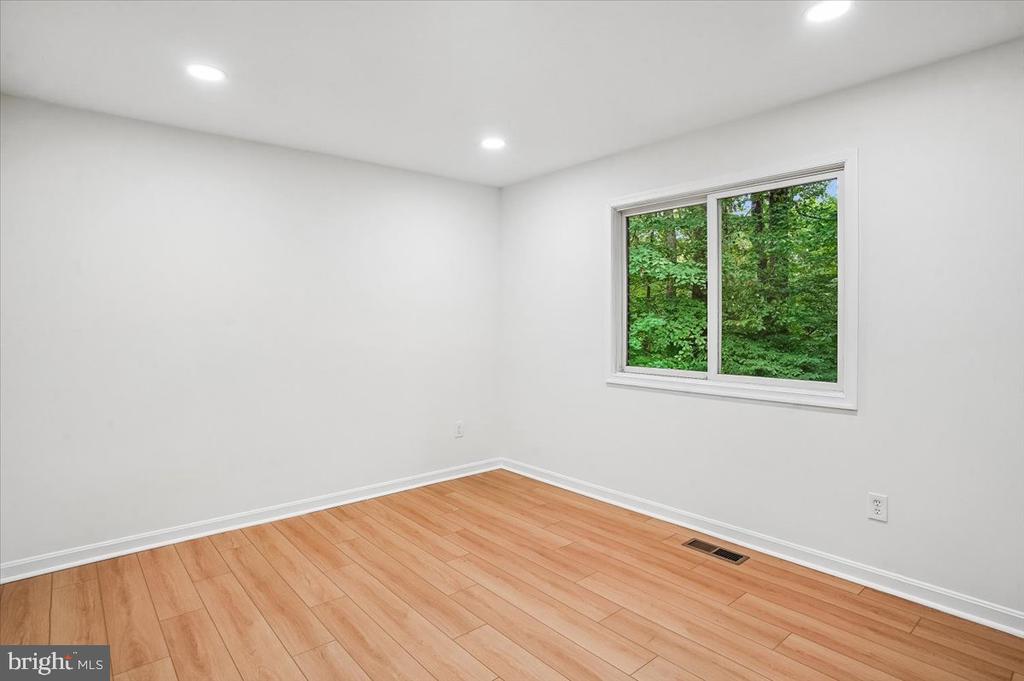 6300 HICKORY BND