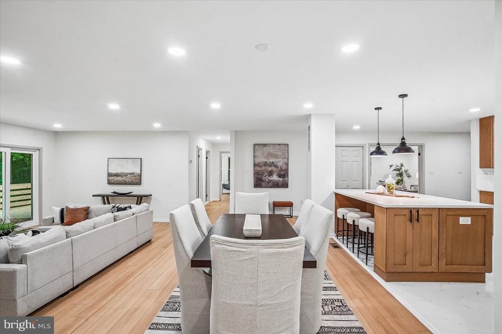 6300 HICKORY BND