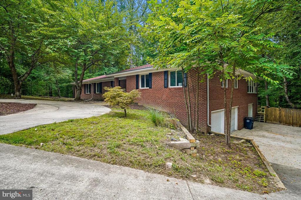 6300 HICKORY BND