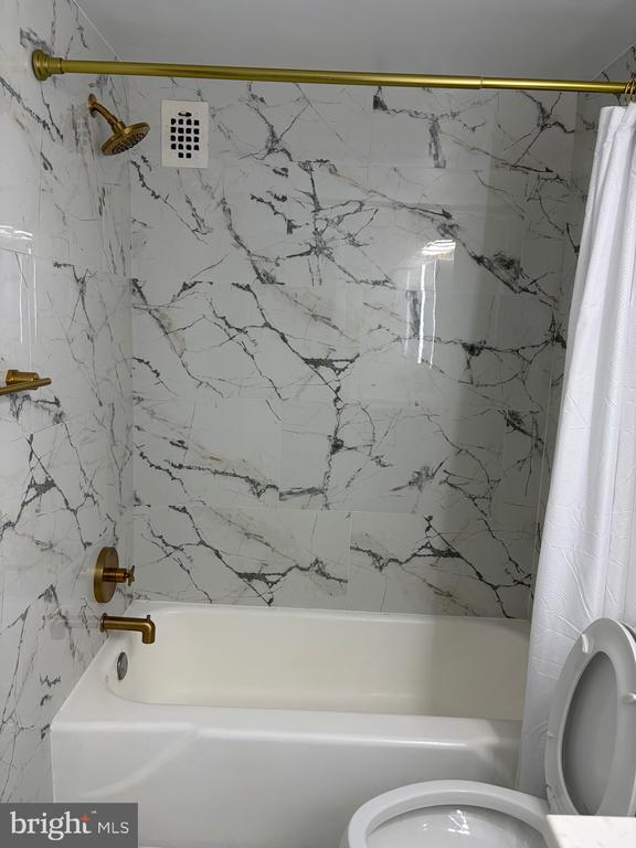 3450 TOLEDO TERRACE Unit: 521