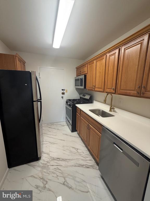 3450 TOLEDO TERRACE Unit: 512