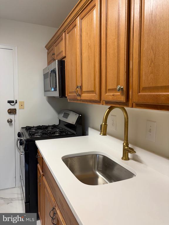 3450 TOLEDO TERRACE Unit: 512