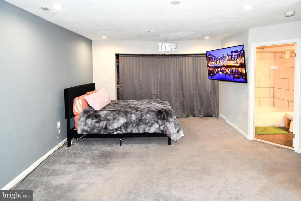 3703 MONACCO COURT