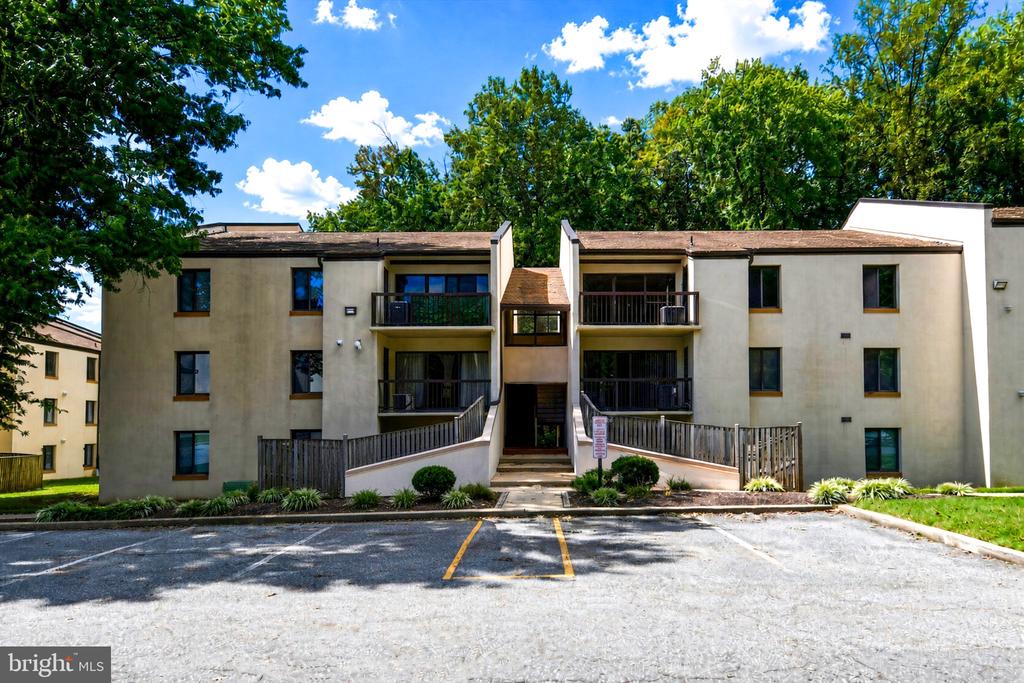 10110 CAMPUS WAY S Unit: 304