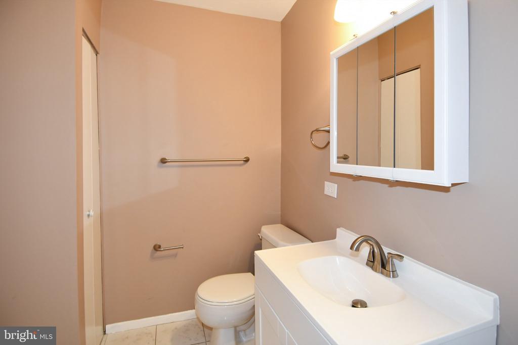 10110 CAMPUS WAY S Unit: 304