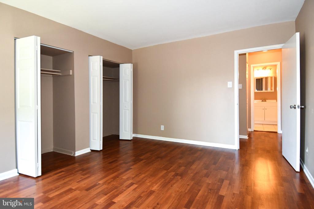 10110 CAMPUS WAY S Unit: 304