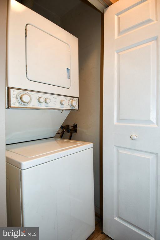 10110 CAMPUS WAY S Unit: 304