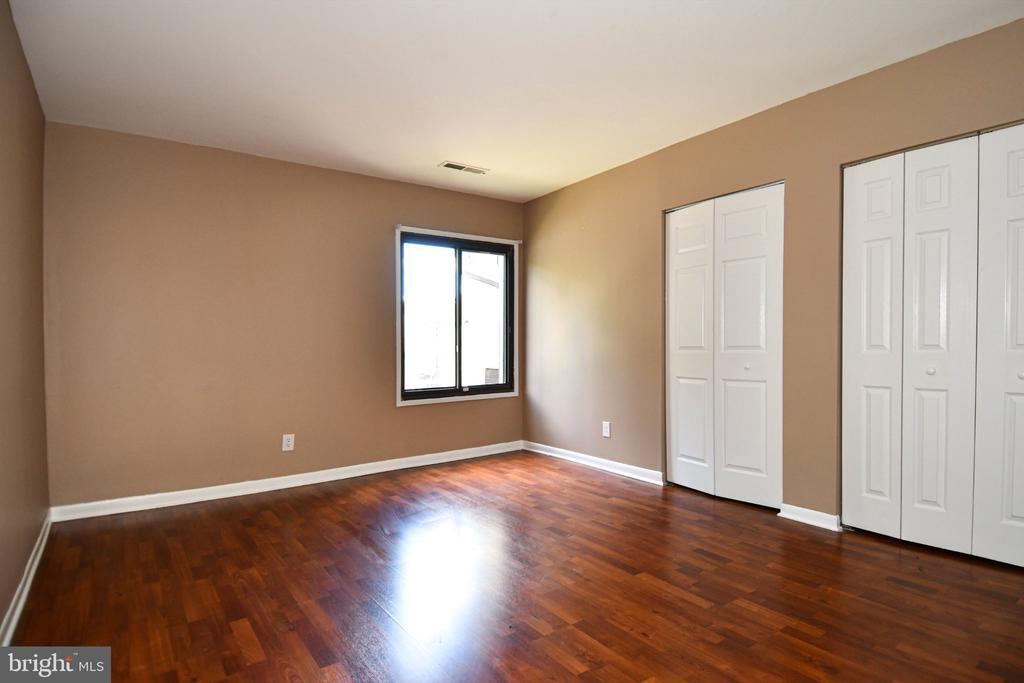 10110 CAMPUS WAY S Unit: 304