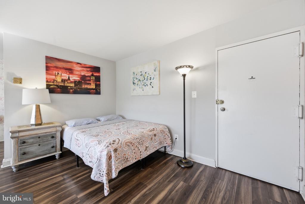 1009 CHILLUM ROAD Unit: 412