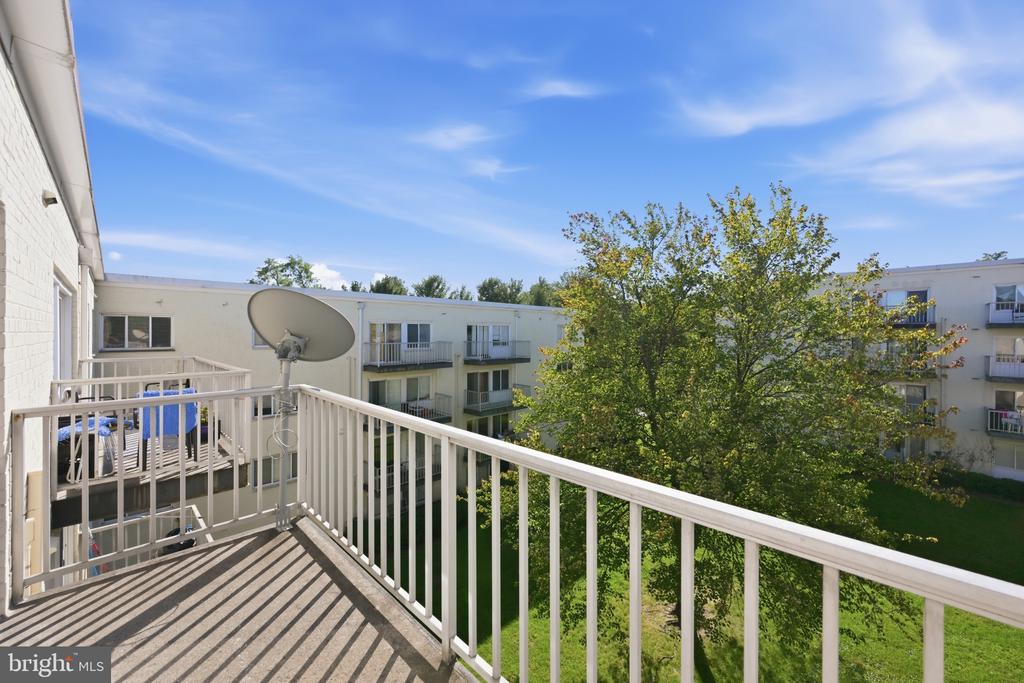 1009 CHILLUM ROAD Unit: 412
