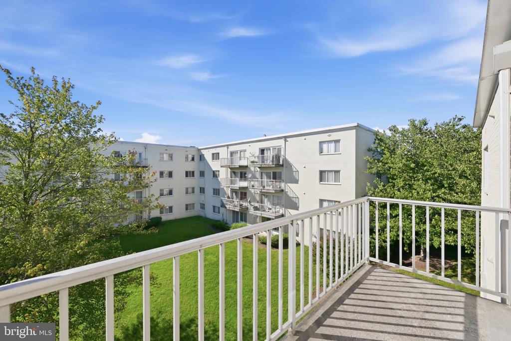 1009 CHILLUM ROAD Unit: 412