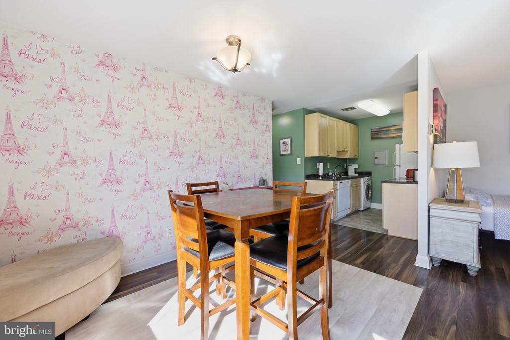 1009 CHILLUM ROAD Unit: 412