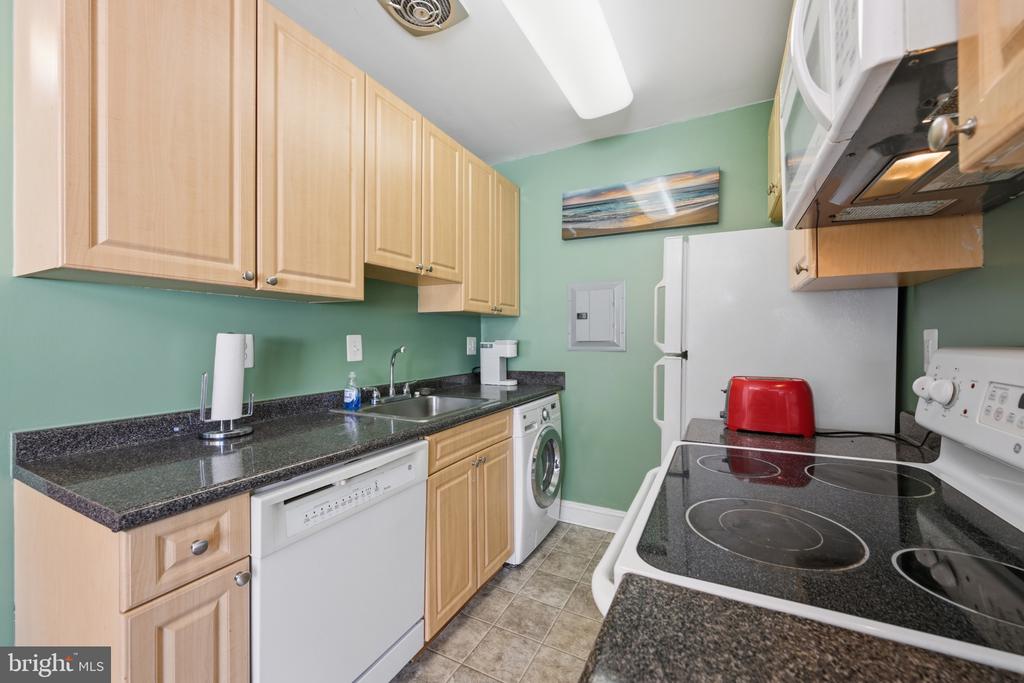 1009 CHILLUM ROAD Unit: 412